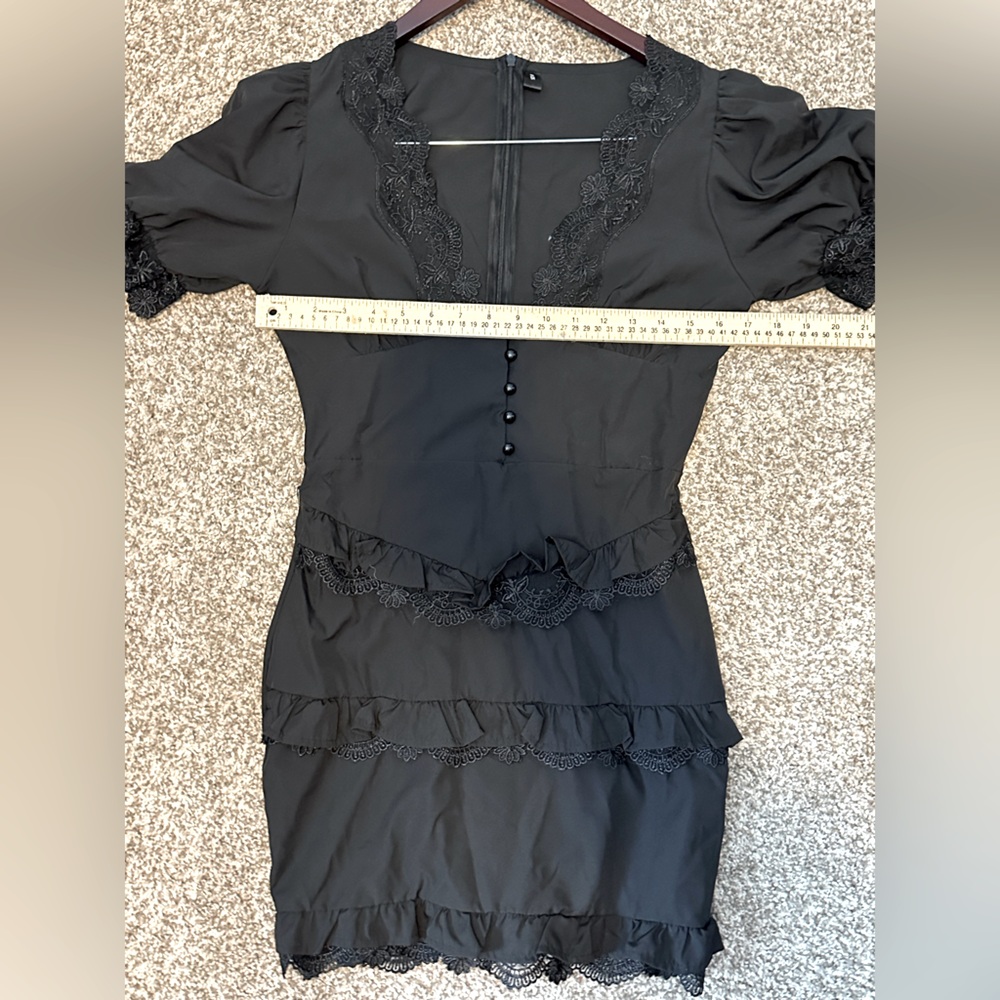 Black Lace Trim Ruffle Mini Dress Size Medium V-Neck Short Sleeve Party Dress - Picture 12 of 13